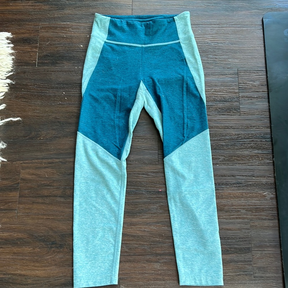 EUC Outdoor Voices Leggings